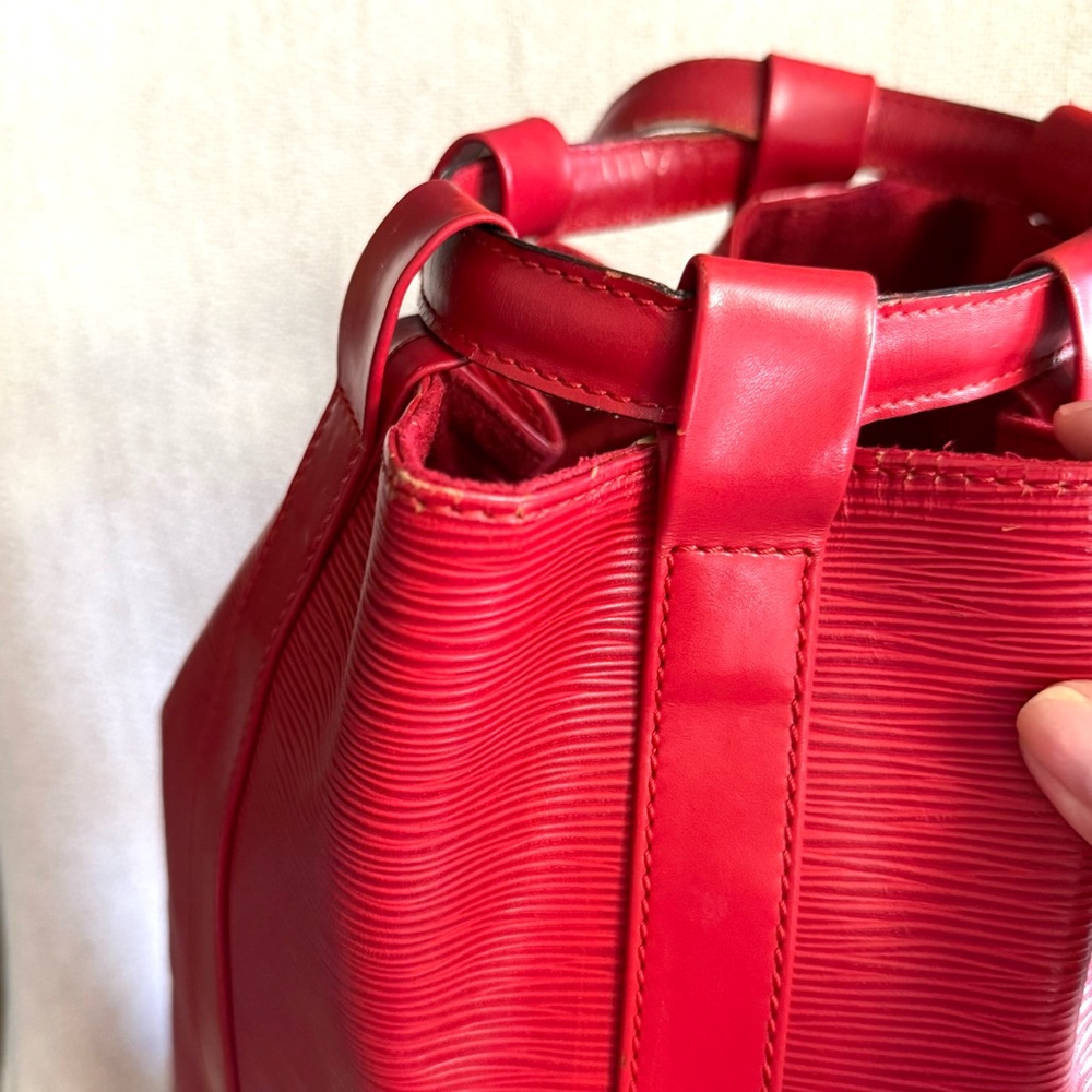 Authentic Louis Vuitton Randonnée backpack shoulder bag red Epi leather M52357 - Picture 5 of 16